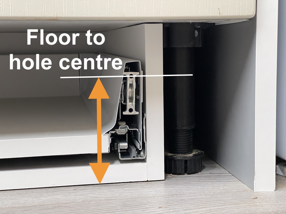 Measure for drawer fixing bracket position